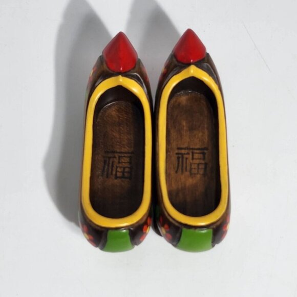 Miniature Hand Painted Vintage Wooden Clogs With Floral Design Red Tips Pair - Picture 5 of 12